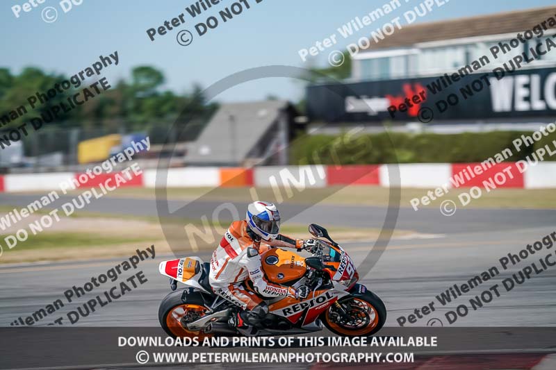 donington no limits trackday;donington park photographs;donington trackday photographs;no limits trackdays;peter wileman photography;trackday digital images;trackday photos